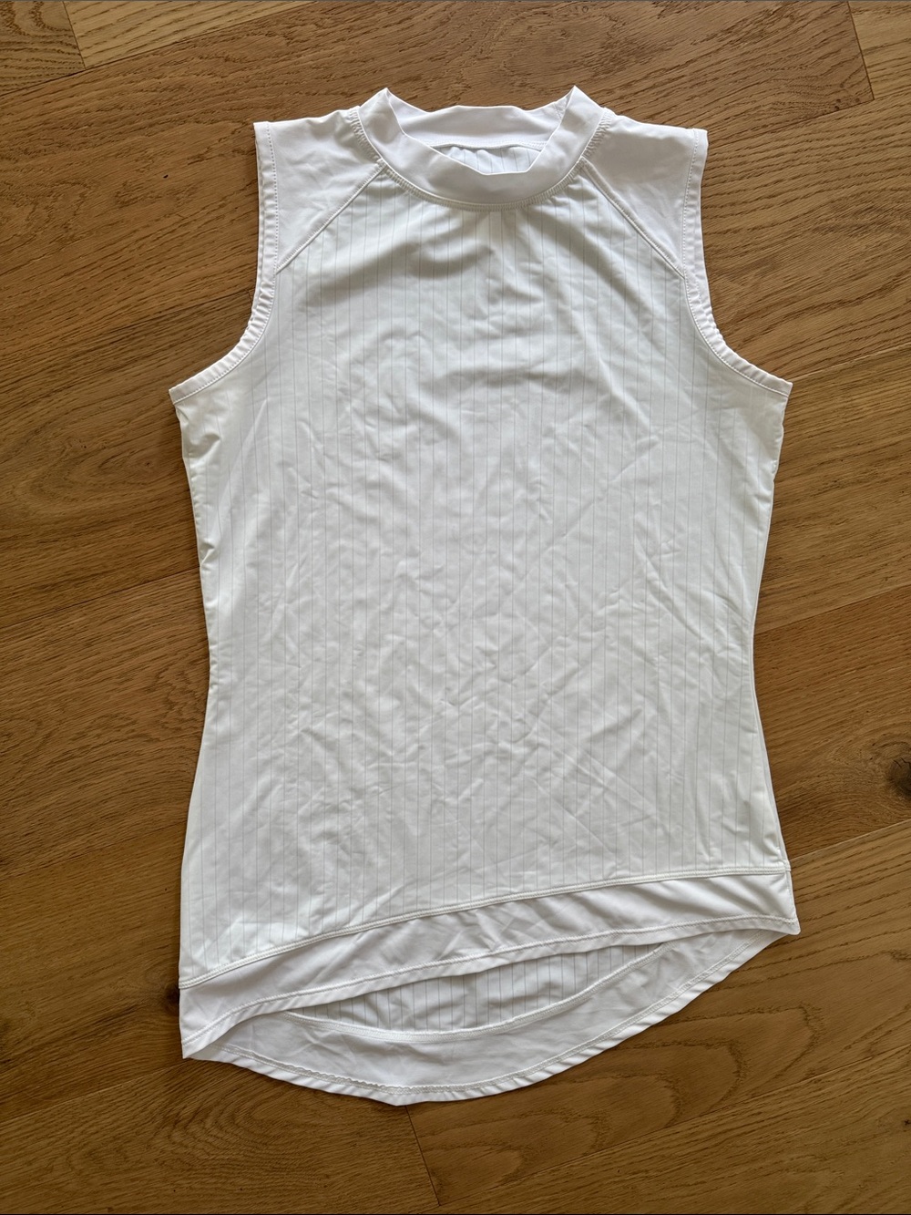 Tail White Sleeveless Mockneck Tank